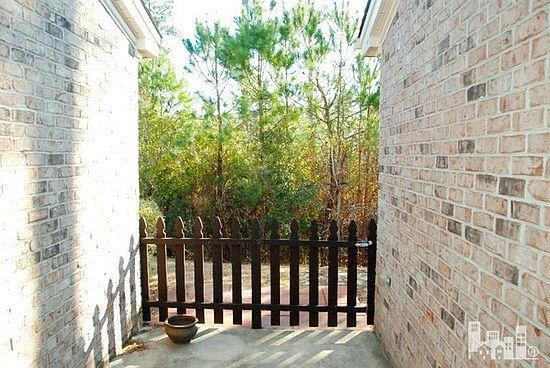 2nd image of 606 Elfin Ct