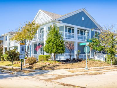 1000 Cotton Exchange Dr, Aubrey, TX, 76227