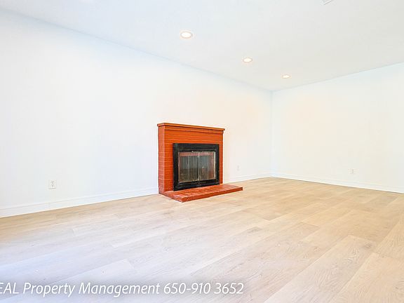3rd image of 35931 Brandywine St