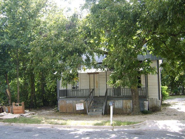 1st image of 808 Johnson St