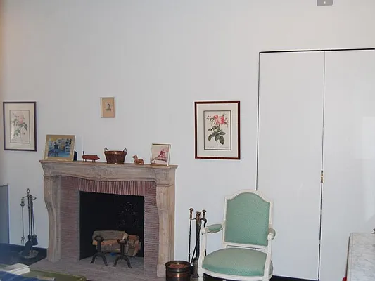 Sold by Sotheby's International Realty | media 9