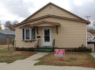 112 9th St N, New Rockford, ND 58356