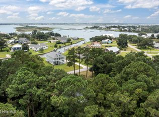 206 Channel Dr, Cape Carteret, NC 28584
