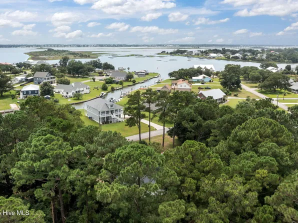 206 Channel Drive, Cape Carteret, NC 28584