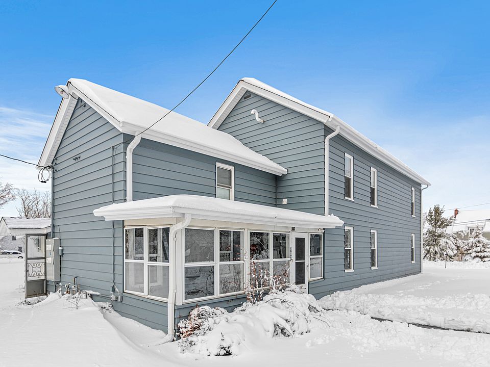 1st image of 402 Quinnell Ave N #A