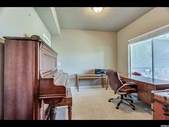 5th image of 1233 S Hayfield Ln
