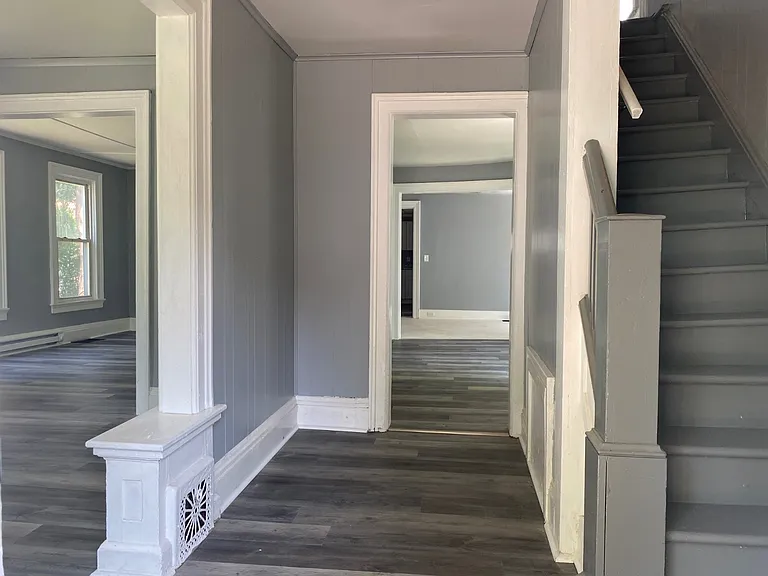 60 Center St — Photo 9