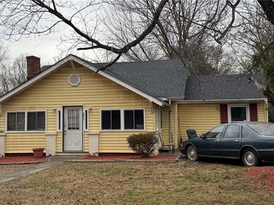 5217 Pine View Dr, Winston Salem, NC, 27105
