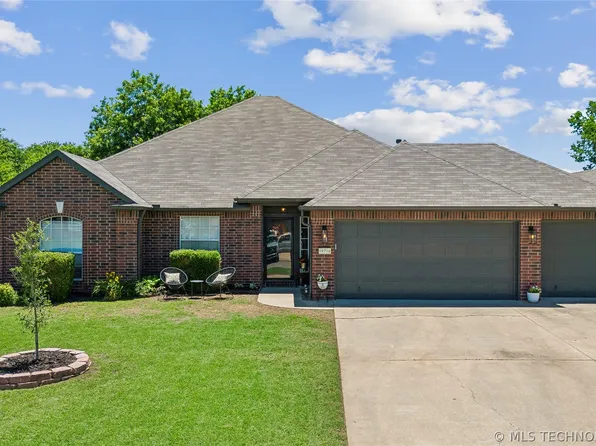 19716 E 50th St S, Broken Arrow, OK 74014
