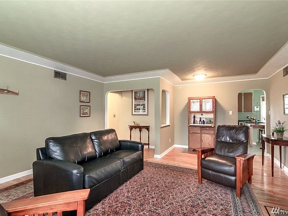 3rd image of 9401 Fawcett Ave