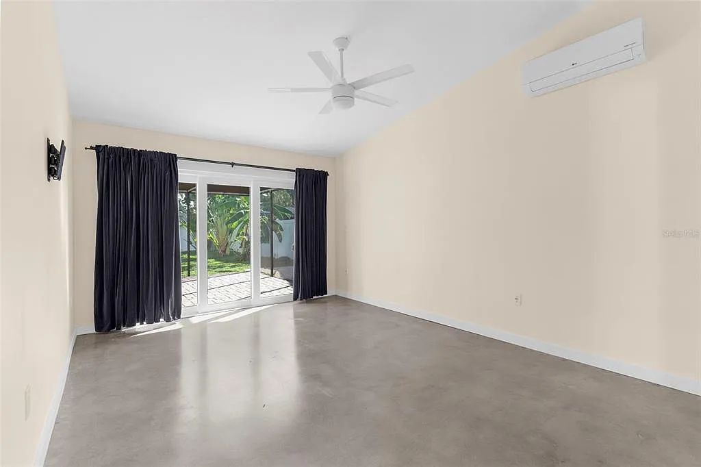 3 bed, 2.0 bath, 1993 sqft, $2,950 — Photo 3