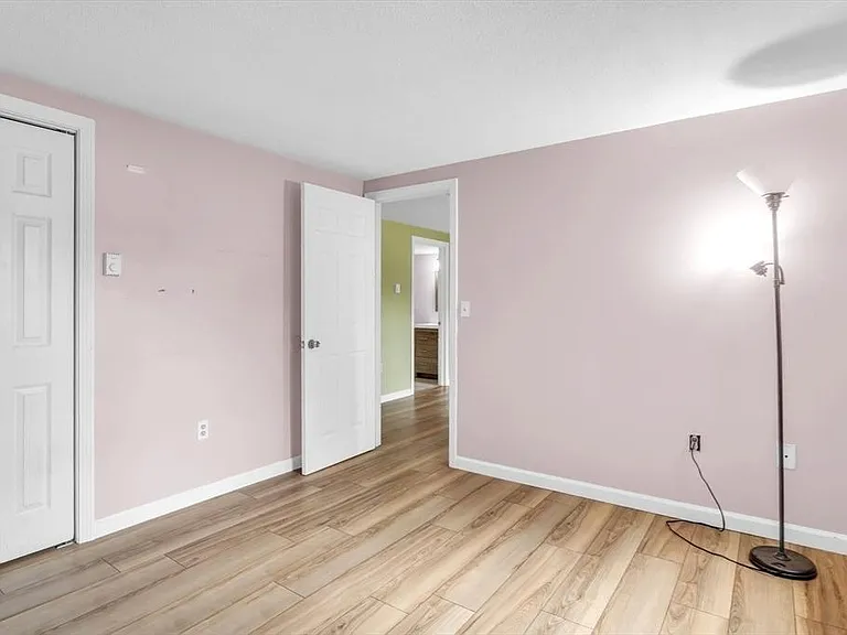 115 South St #114 — Photo 14