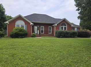 100 Tanglefoot Dr, Huntsville, AL 35811