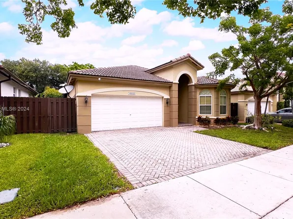 10959 NW 80th Ln, Doral, FL 33178