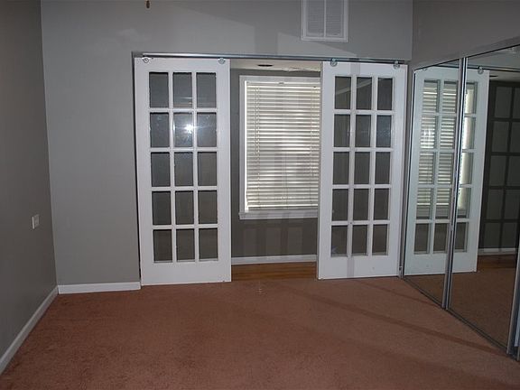 4th image of 2116 N Seminary Ave APT 25