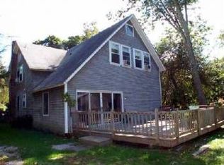 32 Old North Rd S, Kingston, RI 02881