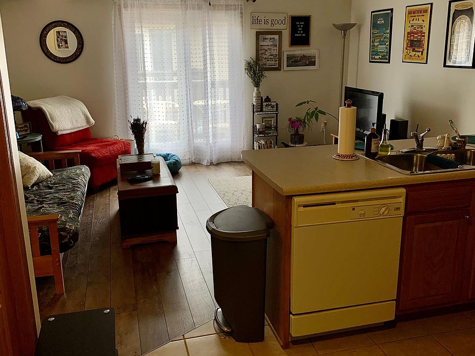 1st image of 231 Creekside Dr #231