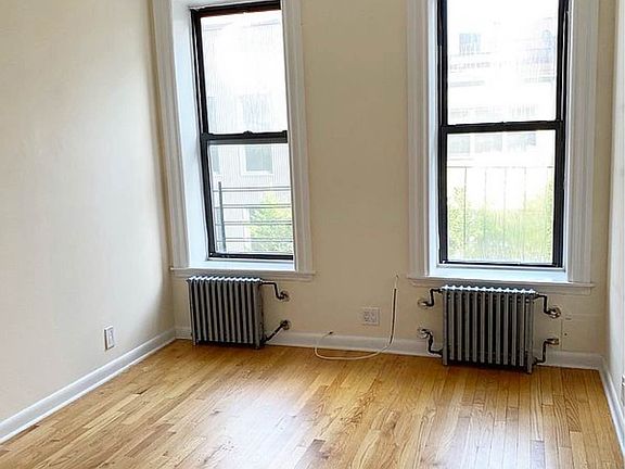 5th image of 198 Elizabeth St APT 24