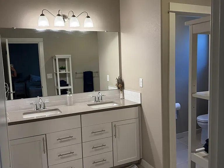 621 N Meadow Ln — Photo 11