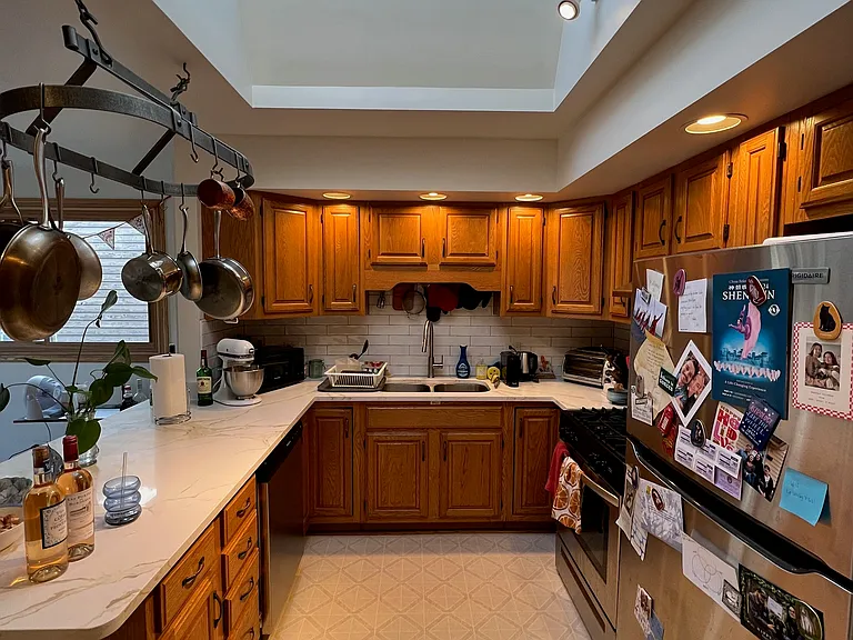 Recently installed new granite countertops, backsplash and all stainless steel appliances