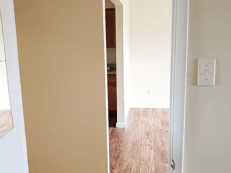 840 Spring Ave — Photo 8