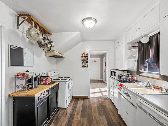 5th image of 3854 Summers Ln