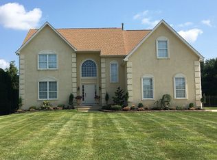 26 Steeplechase Dr, Turnersville, NJ 08012
