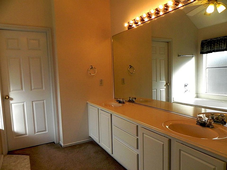 1st image of 19602 Winding Canyon Ln