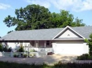 42 Burkimo Ln, Eureka Springs, AR 72631