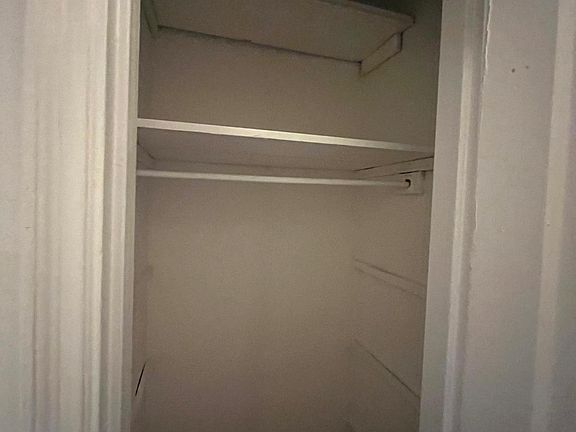 4th image of 37 Overlook Ter APT 1E