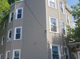 193 Winnikee Ave FLOOR 3, Poughkeepsie, NY 12601