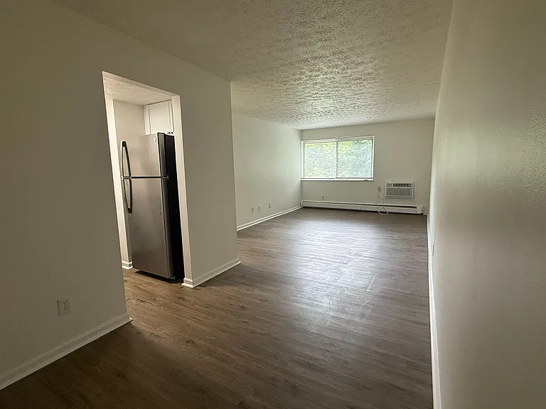 Two-Bedroom Apartments Available at Echo Pointe — Photo 3