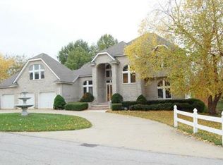 12411 Clubhouse Dr, Kansas City, KS 66109