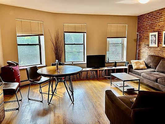 4th image of 454 Saint Nicholas Ave APT 4SF