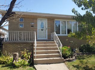 8033 Mansfield Ave, Burbank, IL