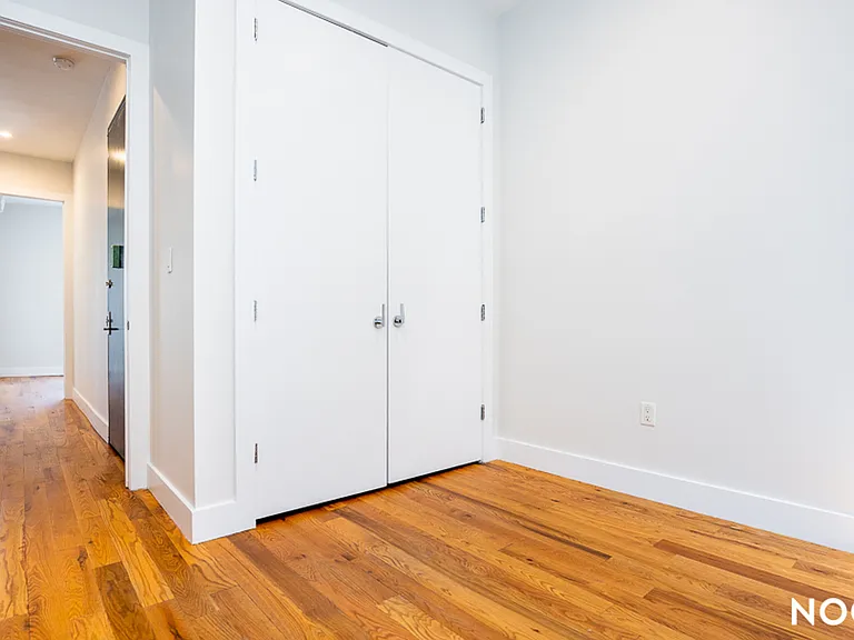 186 Broadway #3 — Photo 3