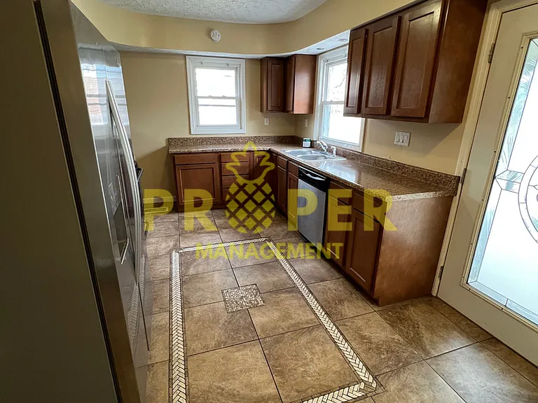 1440 Philadelphia Dr — Photo 8