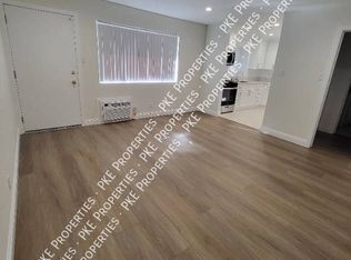 302 8th St #3, Huntington Beach, CA 92648