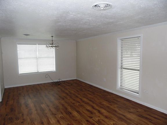 4th image of 603 S Louise St