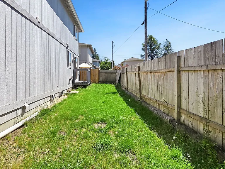 702 89th Ave SE — Photo 22