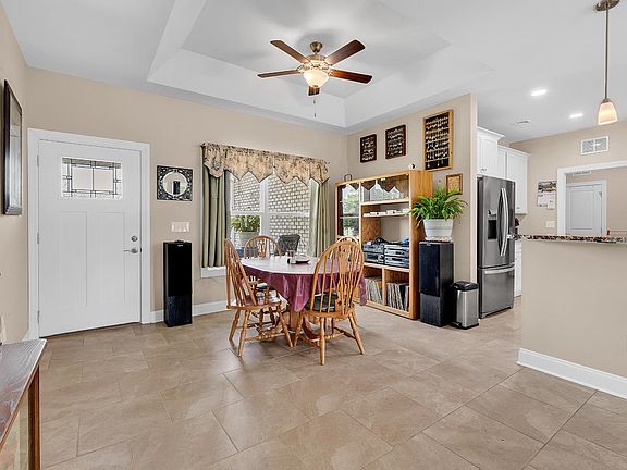 4th image of 1795 Southern Crest Dr.