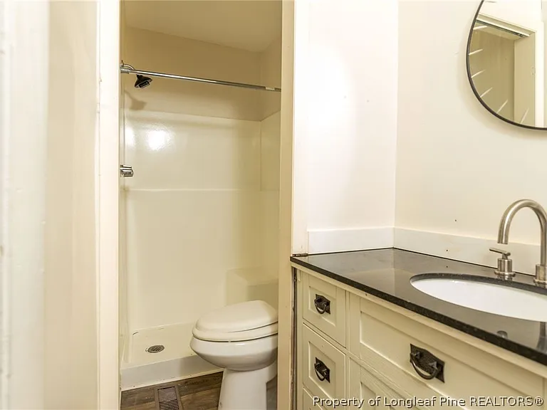 205 S 7th St — Photo 14