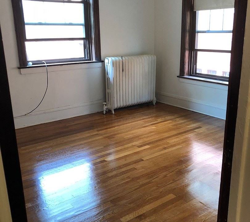 1st image of 1244 W Thorndale Ave