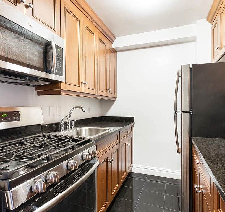1st image of 330 W 45th St APT 11F