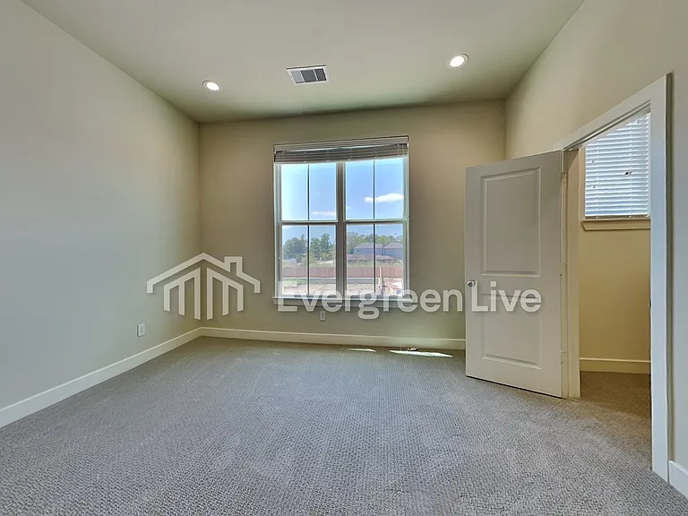 5734 Quinn Landing Rd — Photo 7