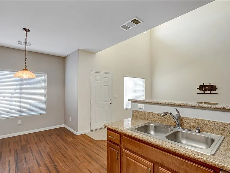 10500 Nordic Cliff Ave — Photo 10