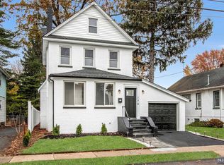 170 W Quackenbush Ave, Dumont, NJ 07628