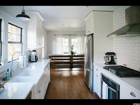 4th image of 1168 E Laird Ave