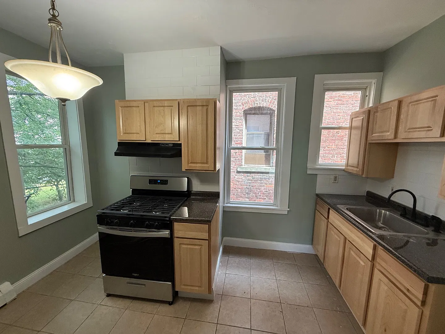 34 Leroy St - 34 Lery St, Apt 2 — Photo 2