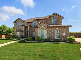 1523 Diamond Creek Ln, Kennedale, TX 76060